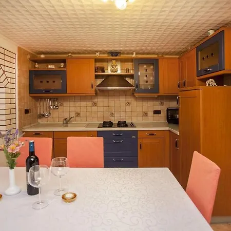 Apartment With A Parking Space - 21107